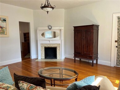 38 Rhode Island Ave unit 1, Newport, RI 02840 - photo 2