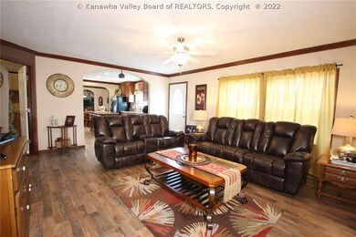 528 21st St, Dunbar, WV 25064 - photo 7