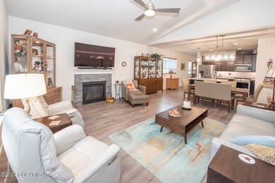 Living/Dining area