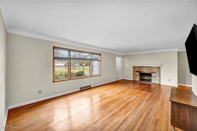 34910 Martin Rd, Willoughby Hills, OH 44094 - photo 2