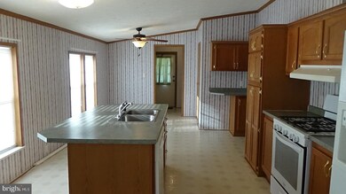 7 Meadowview Dr, New Bloomfield, PA 17068 - photo 4