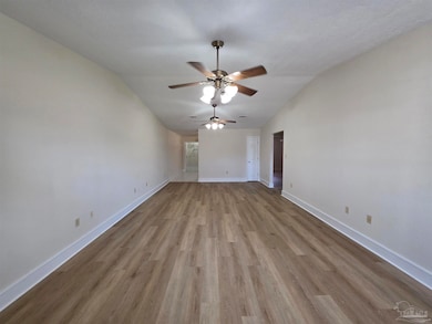 916 Rentz Ave unit A, Pensacola, FL 32507 - photo 2