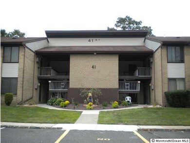 41 Meadow Green Cir unit J, Manalapan, NJ 07726 - photo 2
