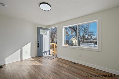 1012 E 8th St, Cheyenne, WY 82007 - photo 3