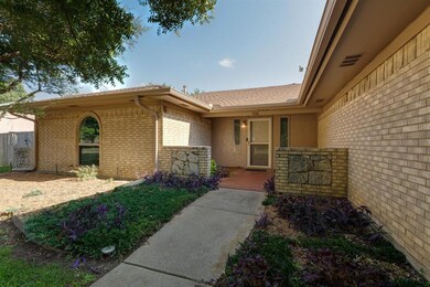 705 Thomas St, Colleyville, TX 76034 - photo 3