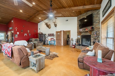 462 Co Rd 763 B, Devine, TX 78016 - photo 6