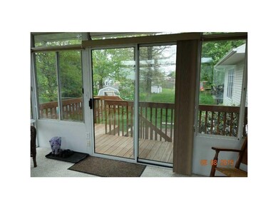 Deck. Slider leads from 3 seasons to deck and then
