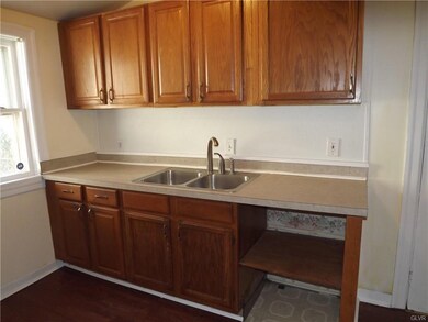 209 N 11th St, Allentown, PA 18102 - photo 4