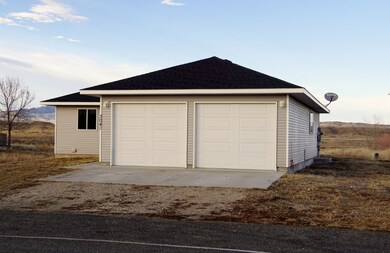3041 E Ave, Cody, WY 82414 - photo 2