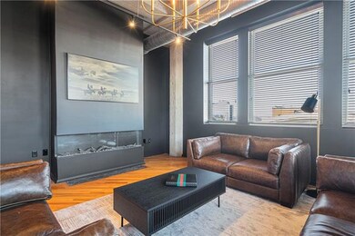 2107 Grand Ave unit 605, Kansas City, MO 64108 - photo 2