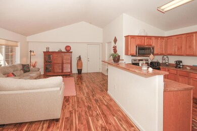 520 Riverview 506 med-13