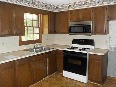 843 3rd Ave, Woonsocket, RI 02895 - photo 2