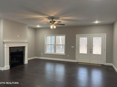 833 Sawmill Rd, Monterey, TN 38574 - photo 4