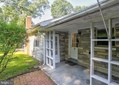 13914 Crest Hill Ln, Silver Spring, MD 20905 - photo 5