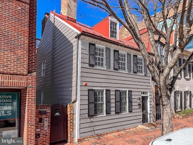 1072 Thomas Jefferson St NW, Washington, DC 20007 - photo 2