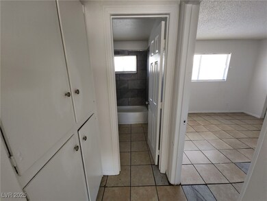 2513 Cedar Ave unit 3, Las Vegas, NV 89101 - photo 6