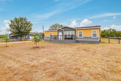 108 Steele Ct, Azle, TX 76020 - photo 3