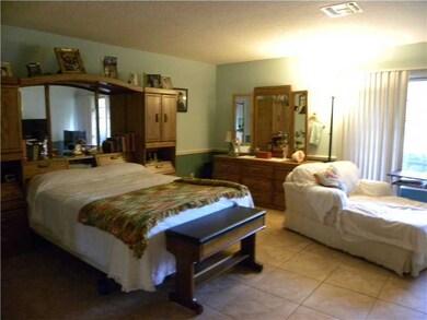 867 Gladiola Ave, Sebastian, FL 32958 - photo 7