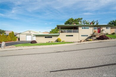 295 6th St NE, East Wenatchee, WA 98802 - photo 5