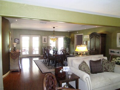 10522 W Mission Ln, Sun City, AZ 85351 - photo 7