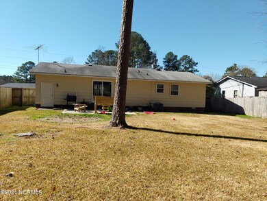 605 Lakewood Dr, Jacksonville, NC 28546 - photo 4