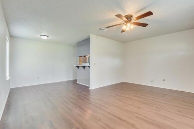 1303 Berry Dr, Cleburne, TX 76033 - photo 7