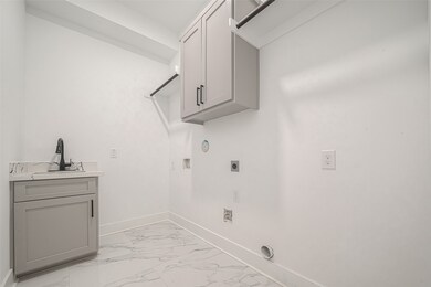 8328 Peekskill Ln, Houston, TX 77075 - photo 7