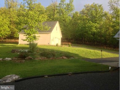 409 Jura Dr, Hedgesville, WV 25427 - photo 4