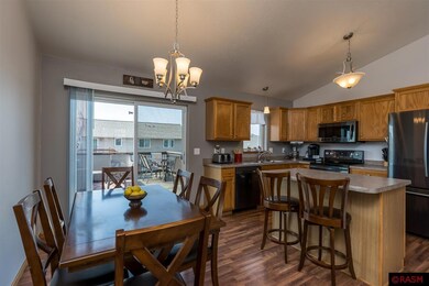 1116 Heron Dr, Mankato, MN 56001 - photo 6