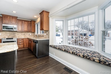 732 Rutgers Rd, Rochester Hills, MI 48309 - photo 5