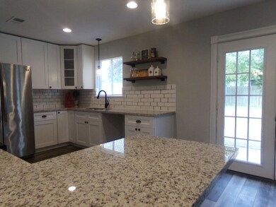 1326 Mosher Ln, Houston, TX 77088 - photo 3