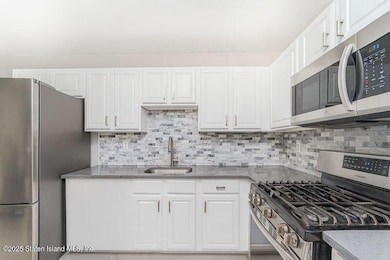 70 Gridley Ave, Staten Island, NY 10303 - photo 5