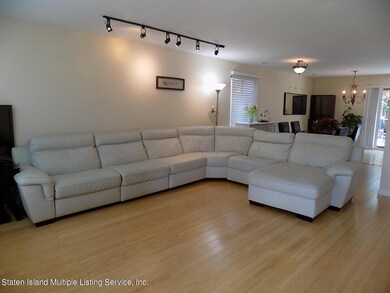 31 Charleston Ave unit 112, Staten Island, NY 10309 - photo 4