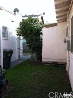 Yard Between Front and Second Unit