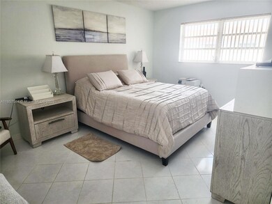 580 Egret Dr unit 322, Hallandale Beach, FL 33009 - photo 7