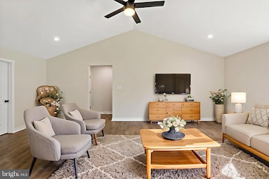 40 Mdg Ct, Berkeley Springs, WV 25411 - photo 3