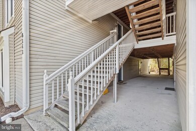 8111 Lacy Dr unit 201, Manassas, VA 20109 - photo 3