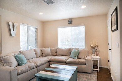 508 Living Room2