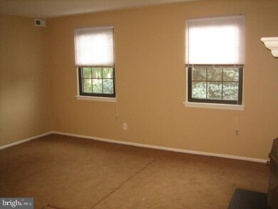 10 Edward Rutledge Bldg unit 10, Blackwood, NJ 08012 - photo 3