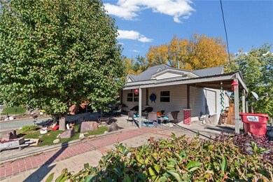 118 N Main St, Carrollton, MO 64633 - photo 2