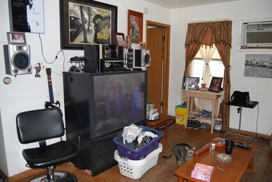 Apt. 4