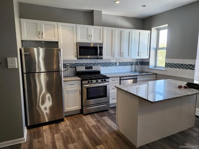 45-01 Ditmars Blvd unit 2R, Astoria, NY 11105 - photo 5