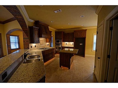 Kitchen. Under cabinet and floor lighting