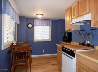Kitchen breakfast nook