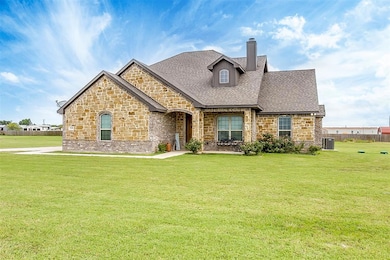 3420 Chinaberry Ln, Joshua, TX 76058 - photo 2