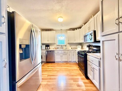 212 N Court St, Gladstone, MI 49837 - photo 6