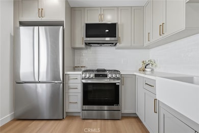 9502 Via Salerno, Burbank, CA 91504 - photo 7