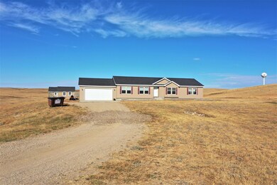 14937 Cochise St, Williston, ND 58801 - photo 2