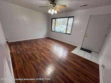 1321 Pompton Cir, Lansing, MI 48910 - photo 3