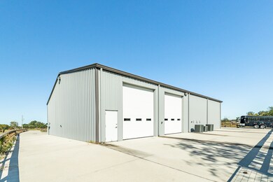 1718 Lundy Ln, Friendswood, TX 77546 - photo 3